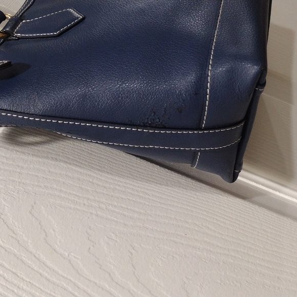 Samantha Thavasa Blue Leather Shoulder Bag - Zipper Closure - Gold Hardware - Picture 3 of 15